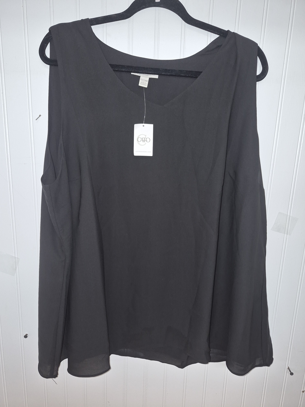 1022-  Cato Black Sleeveless V-Neck Flowing Camisole